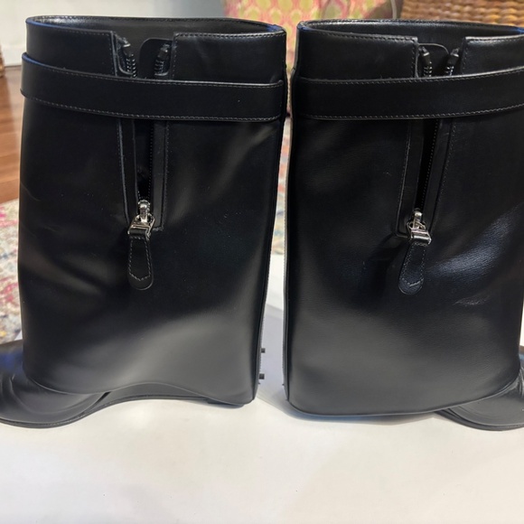 Givenchy Shark Lock Ankle Boots - Picture 6 of 12